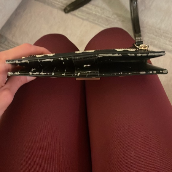 Used Kate Spade bow pattern wallet - Picture 9 of 11